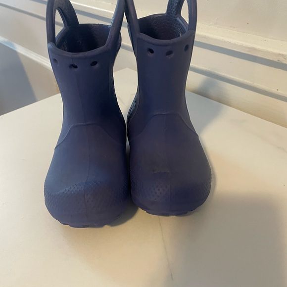 CROCS Kids Blue Rain Boots Size 7C - Picture 2 of 5